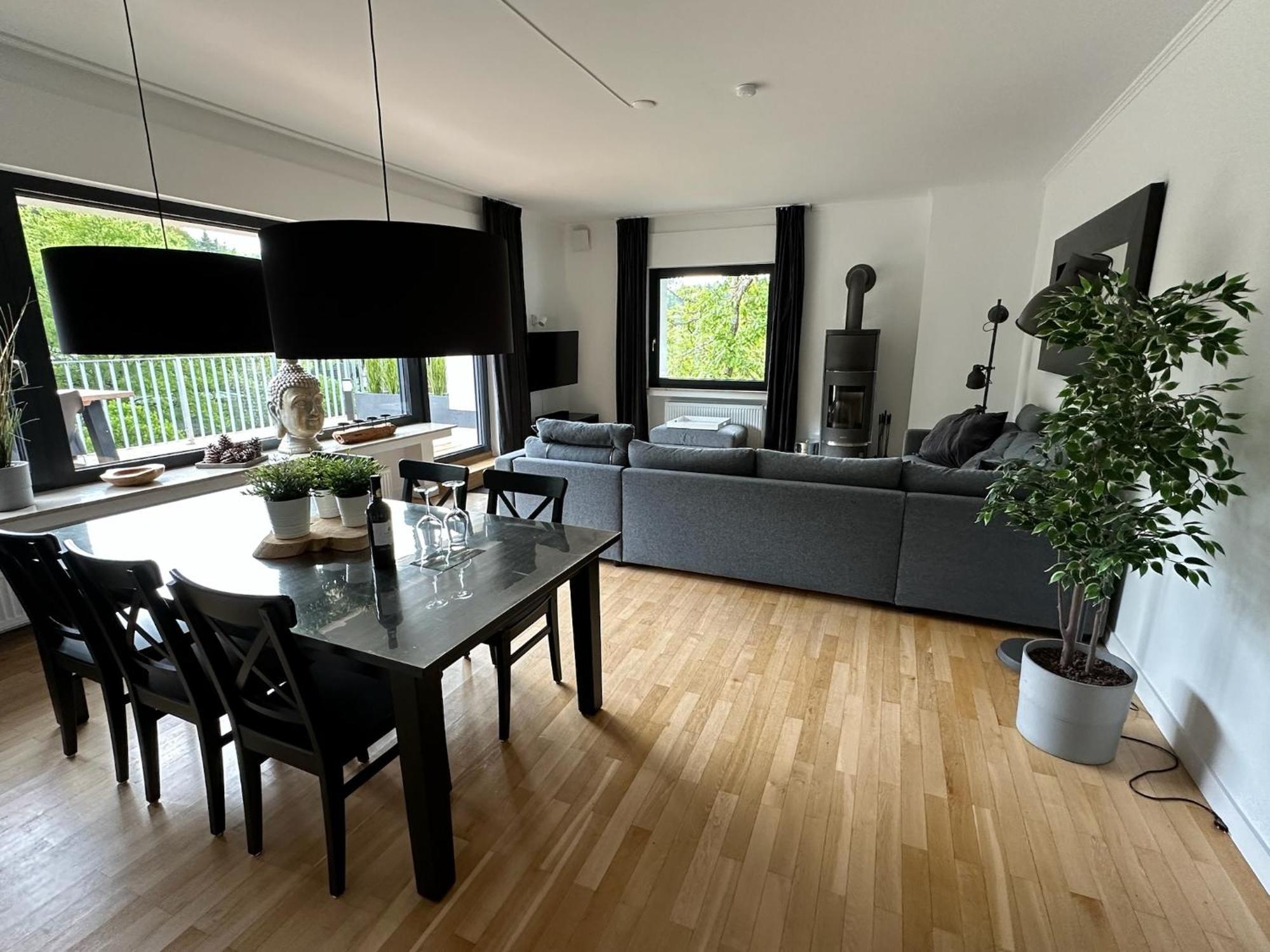 Villa Holgenbach - Penthouse- Und Ferienwohnung Im Nationalpark Eifel Шлайден Екстериор снимка